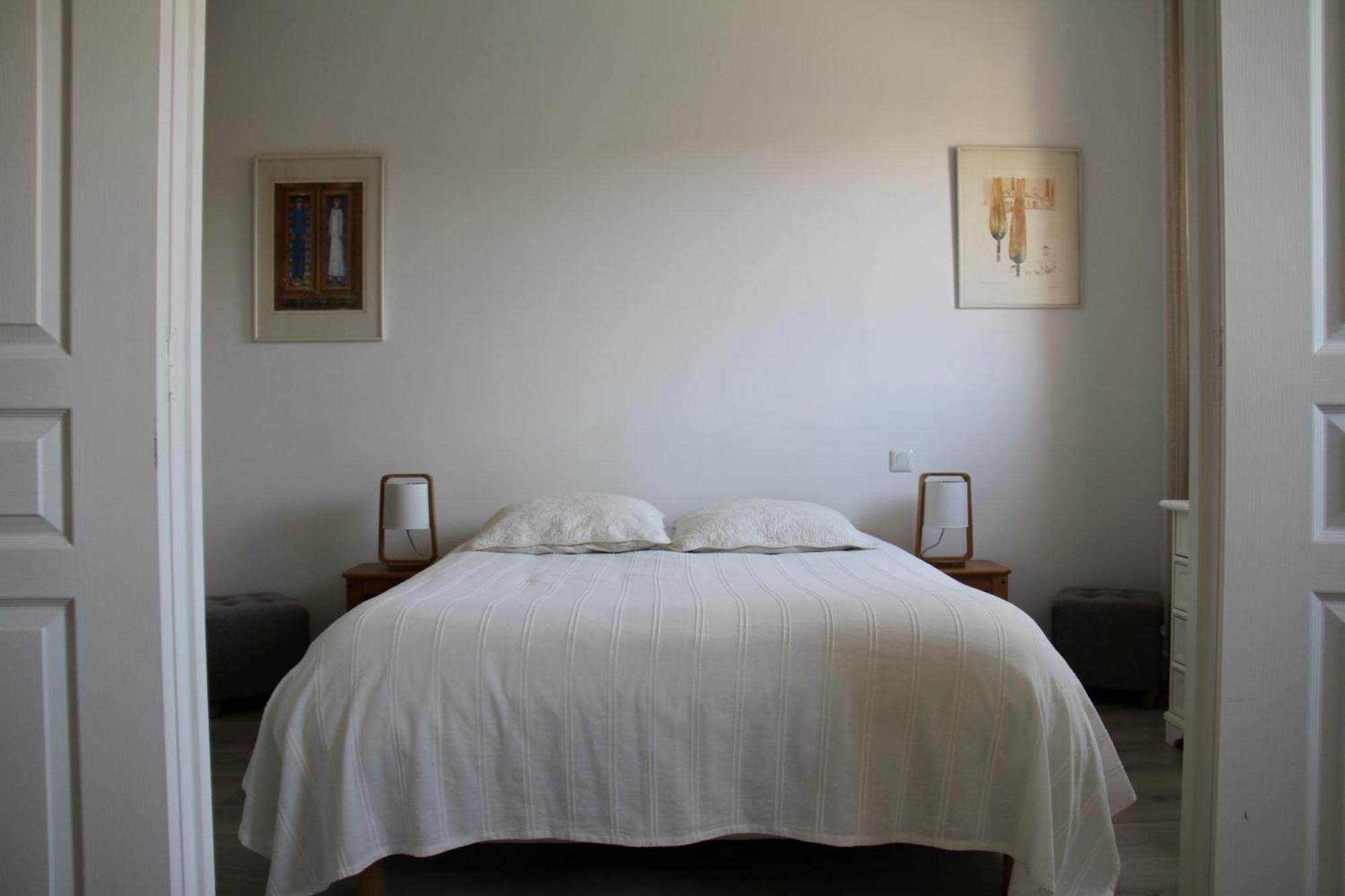Agreable Maison De Ville Eyragues Экстерьер фото