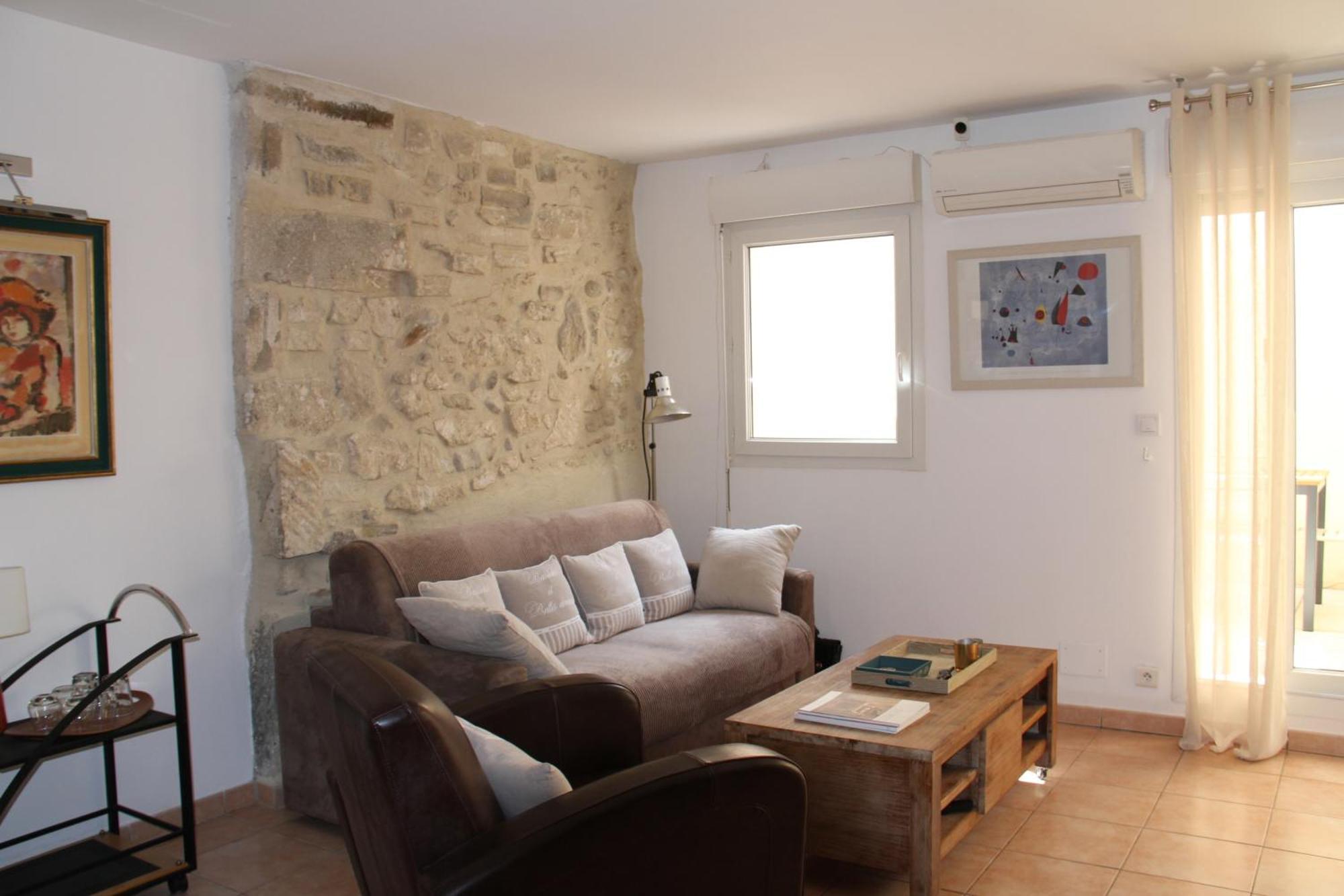 Agreable Maison De Ville Eyragues Экстерьер фото
